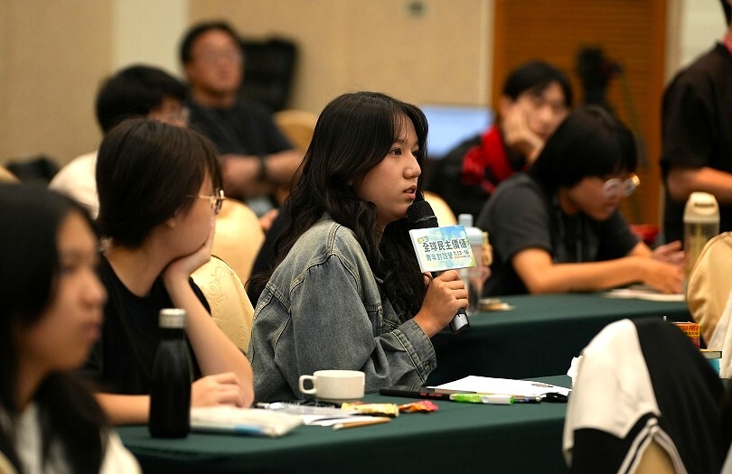 從臺灣出發對話世界　中山大學青年民主營激盪思辨力